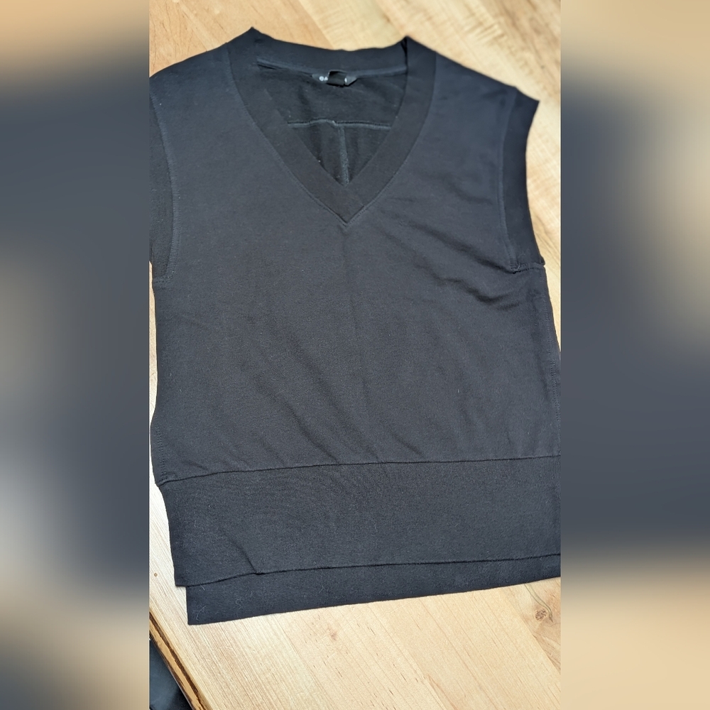 Athleta Black V-Neck Sweatshirt Vest